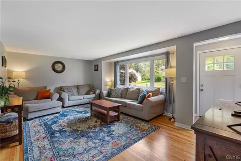 103 Benoit Dr, Geddes, NY 13209 photo 6