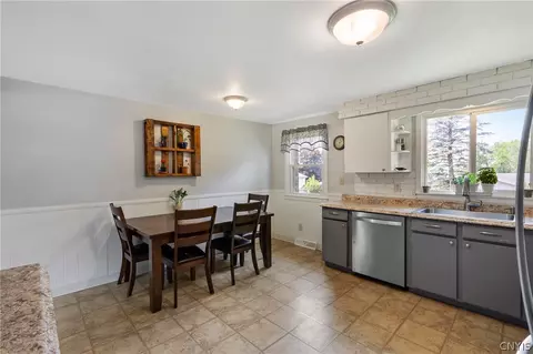 103 Benoit Dr, Geddes, NY 13209 photo 16
