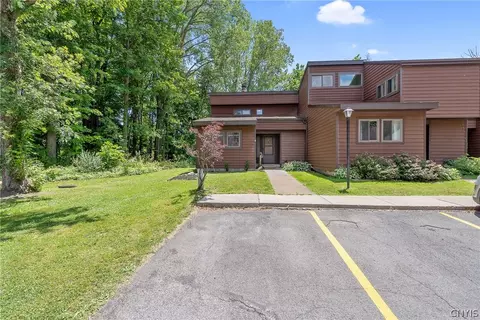 640 Idlewood Ct, Van Buren, NY 13027