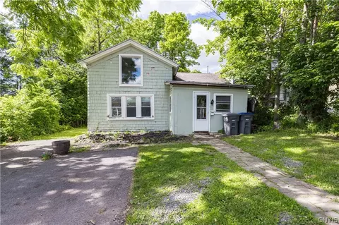 101 Pleasant St, Manlius, NY 13104