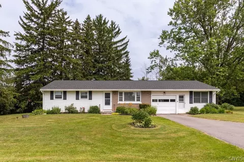 5835 Tuller Rd, Cicero, NY 13039