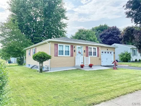 14 Lincoln Ave, Oswego, NY 13126
