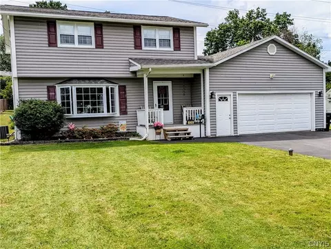 104 Avery Dr, Salina, NY 13212