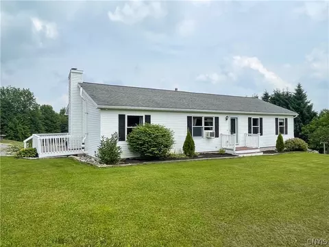 5214 Moore Rd, Stockbridge, NY 13409