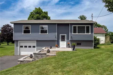 6 Furnace St, Kirkland, NY 13323