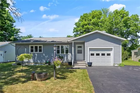 124 Christopher Dr, Van Buren, NY 13027