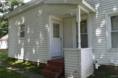 212 E River St, German Flatts, NY 13357 photo 4