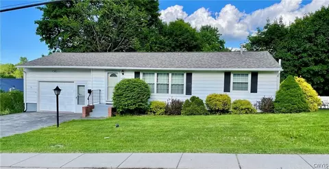 303 Fay Rd, Geddes, NY 13219