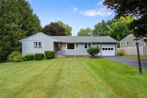 107 Overlook Dr, Van Buren, NY 13027