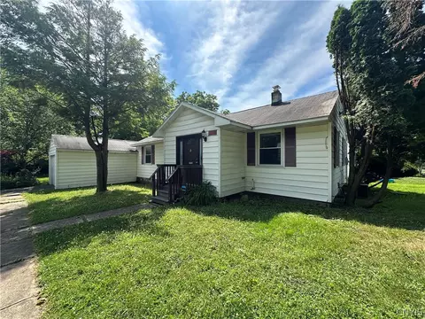 300 Andover Rd, Syracuse, NY 13210