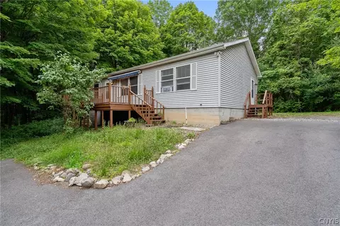 5057 Highbridge St, Fayetteville, NY 13066