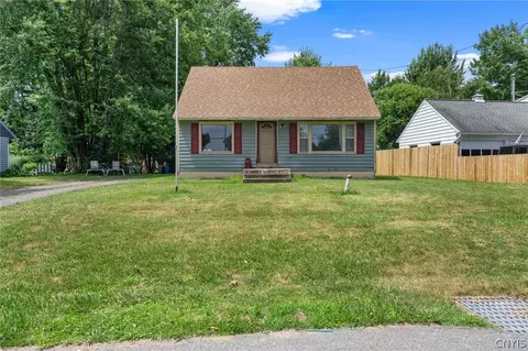 107 Kies Dr, Salina, NY 13090
