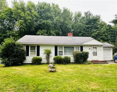 4048 Port St, Pulaski, NY 13142