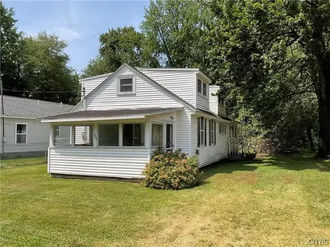 325 18th Ave, Vienna, NY 13157