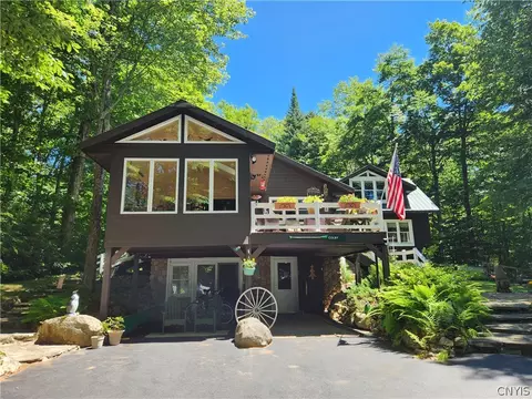 5 Arrowhead Trl, Arietta, NY 12139
