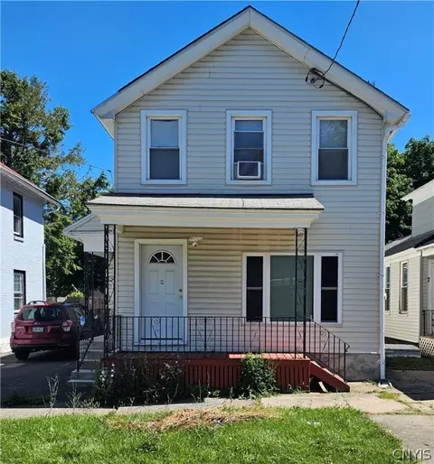 5 Walker St, Utica, NY 13501