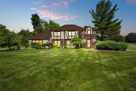 4418 Oran Station Rd, Pompey, NY 13138