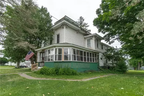 413 N Main St, Mannsville, NY 13661