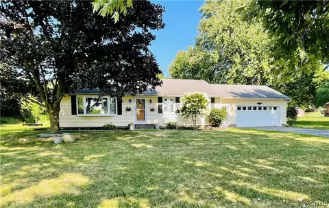 3156 Rickard Rd, Skaneateles, NY 13152