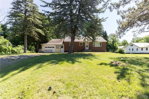 7310 Oswego Rd, Liverpool, NY 13090