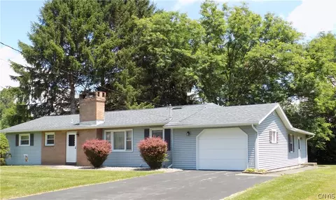 9 Fairlane Dr, Whitestown, NY 13492