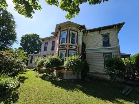 8772 S Seneca St, Brutus, NY 13166