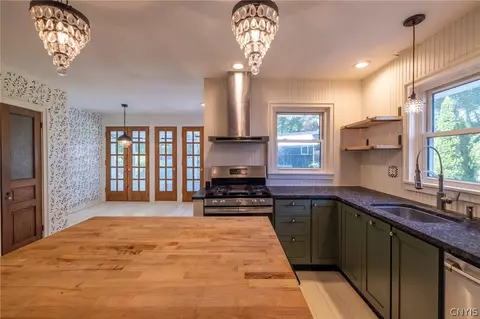 9 E Oneida St, Lysander, NY 13027 photo 8