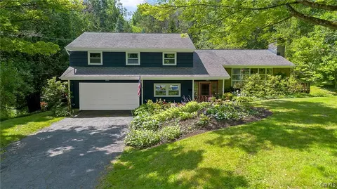 23 Flower Ln, Marcellus, NY 13108