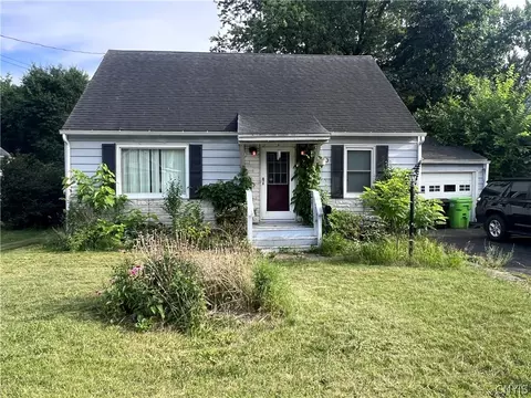 130 Malden Rd, Salina, NY 13088