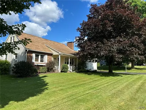 4510 Skenandoah Dr, Vernon, NY 13476