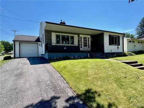 154 N Fulton St, Auburn, NY 13021