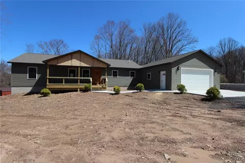 96 Slosson Rd, West Monroe, NY 13167