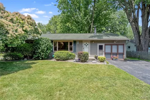 5409 Bear Rd, Syracuse, NY 13212