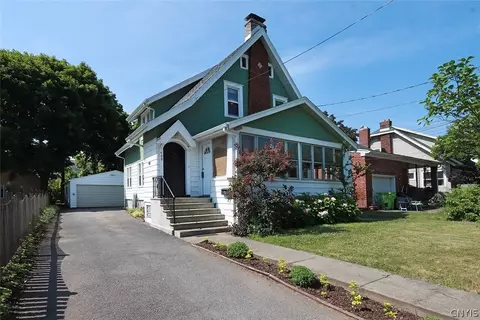 508 Berwick Rd S, Salina, NY 13208