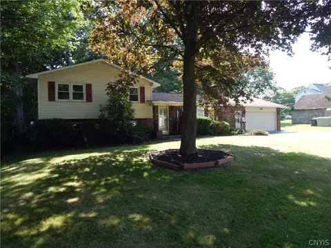 217 Tolbert Dr, Syracuse, NY 13212