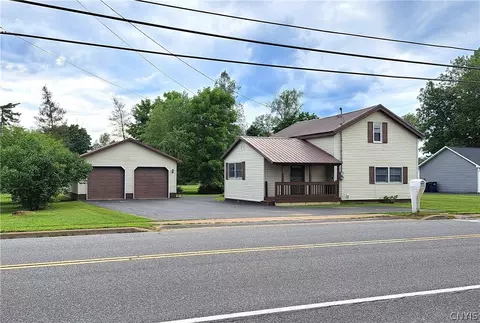 50 Oswego St, Camden, NY 13316
