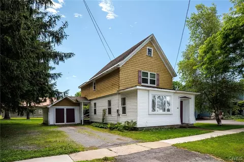 13 Franklin St, Champion, NY 13619