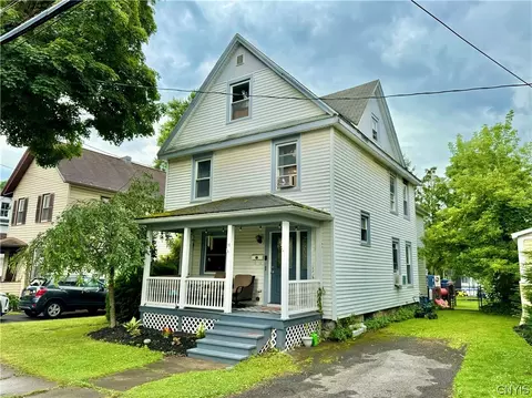 15 Paul St, Auburn, NY 13021