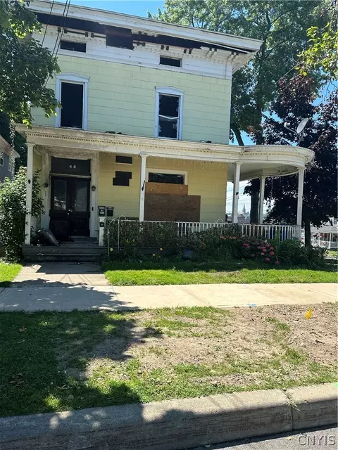 148 E 2nd St, Oswego, NY 13126