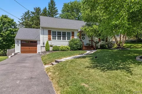 408 W Manchester Rd, Geddes, NY 13219