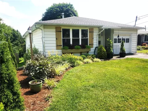 1704 Caleb Ave, Syracuse, NY 13206