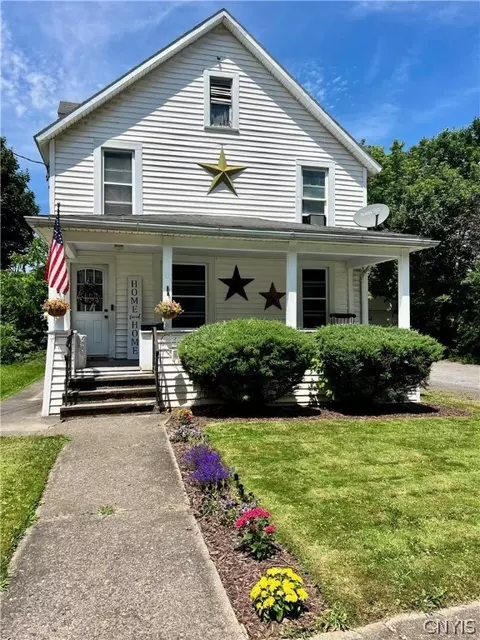 104 E Chapel St, Lenox, NY 13032