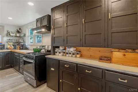 300 Shuart Ave, Syracuse, NY 13203 photo 11