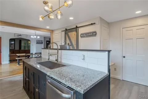 300 Shuart Ave, Syracuse, NY 13203 photo 15