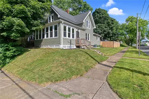 300 Shuart Ave, Syracuse, NY 13203 photo 4