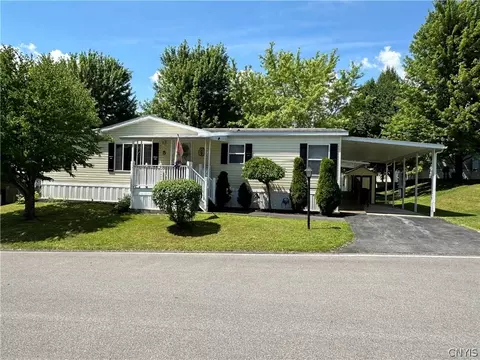 5 Horizon Dr, New Hartford, NY 13413