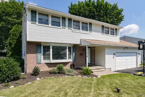 112 Crabapple Ln, Geddes, NY 13219