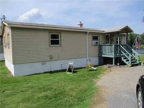 158 Van Ness Rd N, Van Buren, NY 13027