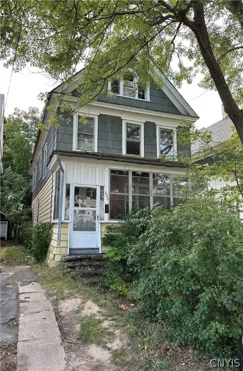 220 Craig St, Syracuse, NY 13208