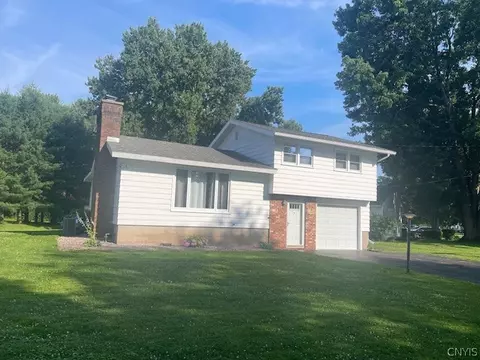 19 Ellen St, Fulton, NY 13069